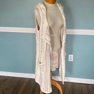 Willow & clay long line duster cable knit sweater vest. Size XS/S. Boho cottage